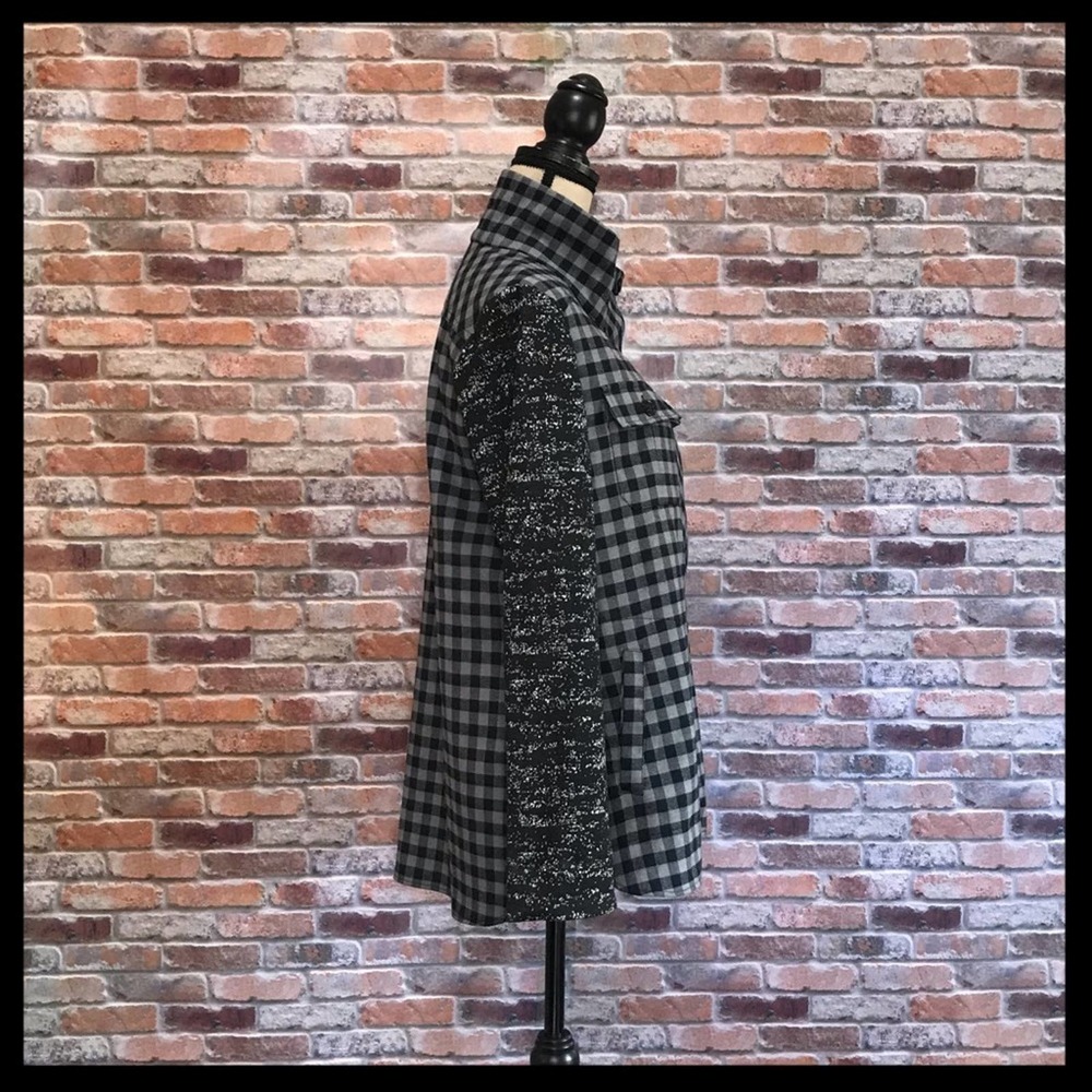 LOGO By Lori Goldstein Plaid Jacket - Picture 4 of 6